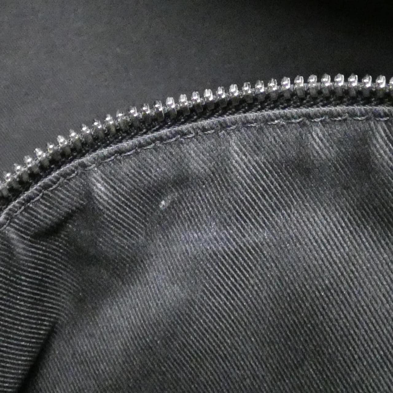 LOUIS VUITTON Taiga Llama Keepall Bandouliere 45公分 M31046 波士頓包