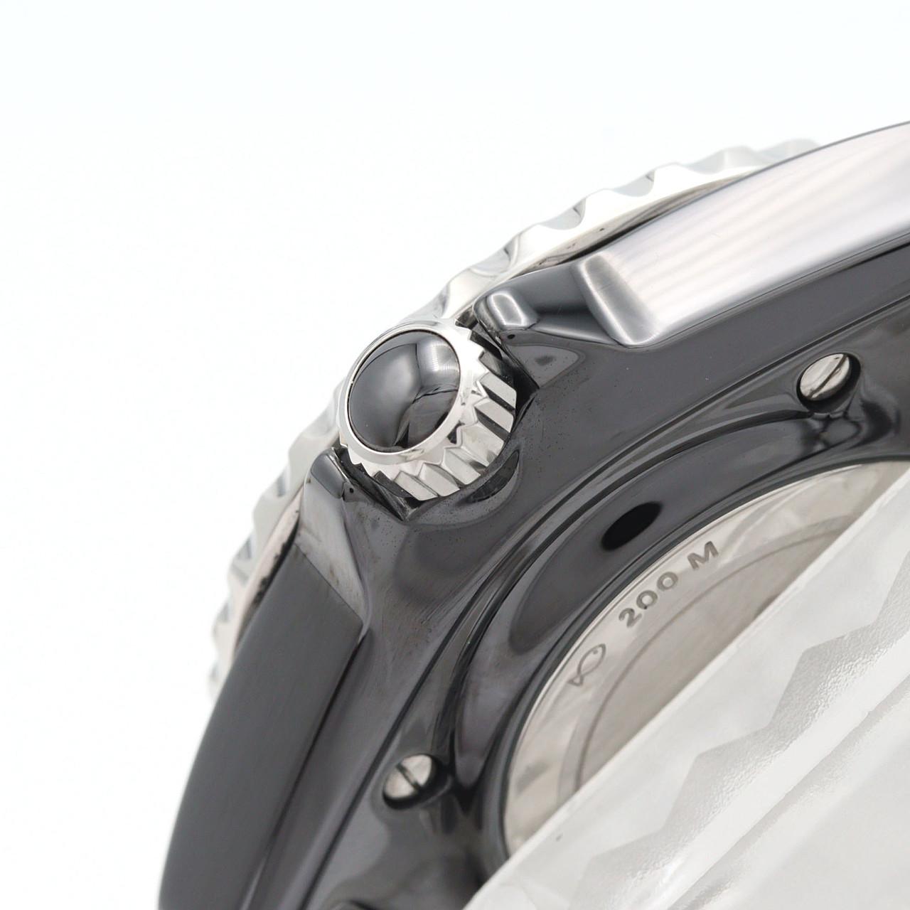 シャネル J12 33mmセラミック H5695 セラミック クォーツ