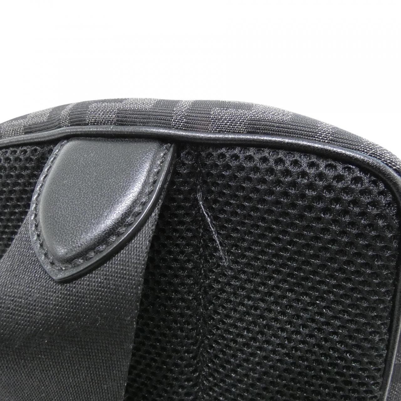 フェンディ 7VZ064 AG0M ショルダーバッグ