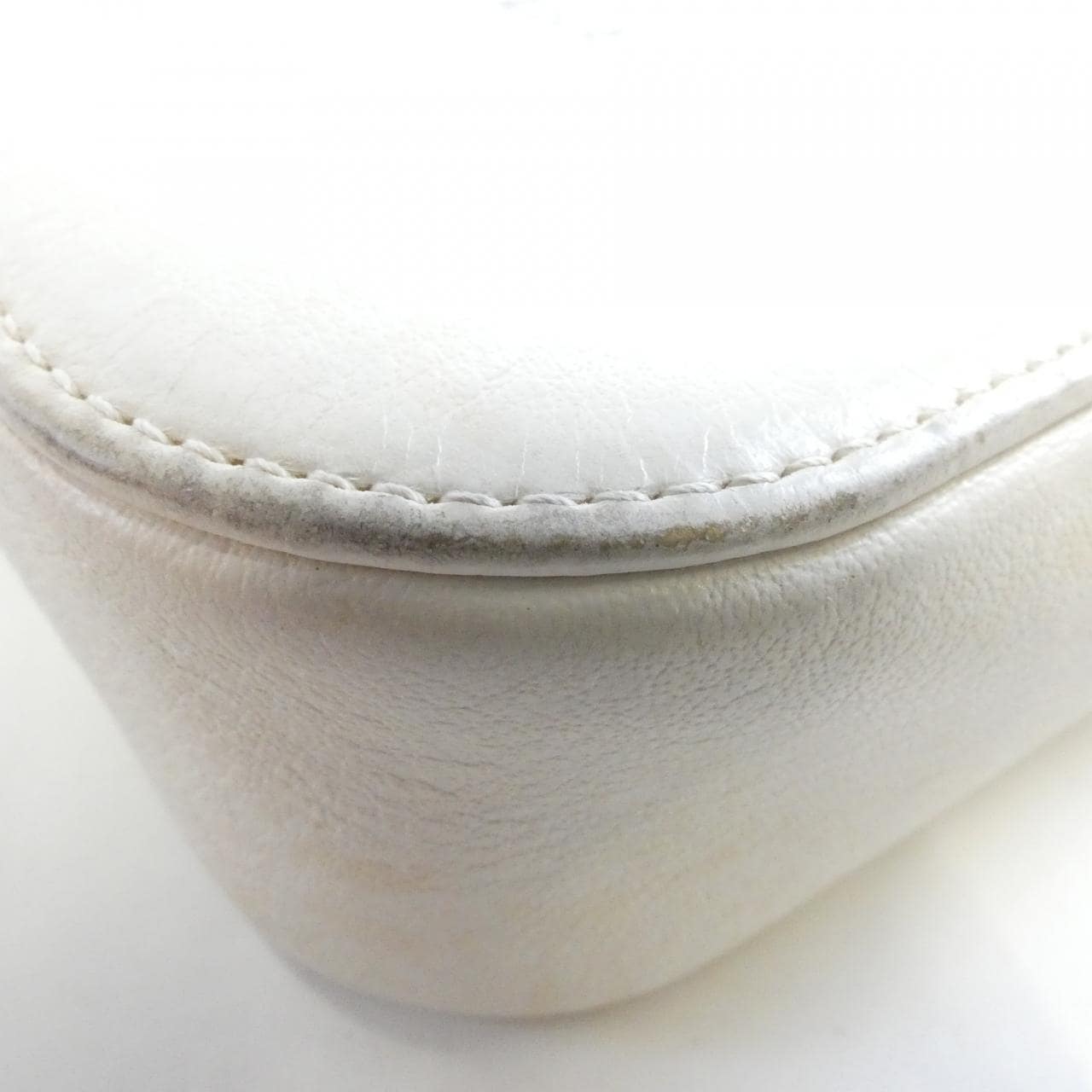 バレンシアガ エブリデイ カメラ バッグ S 552370 D6W2N ショルダーバッグ