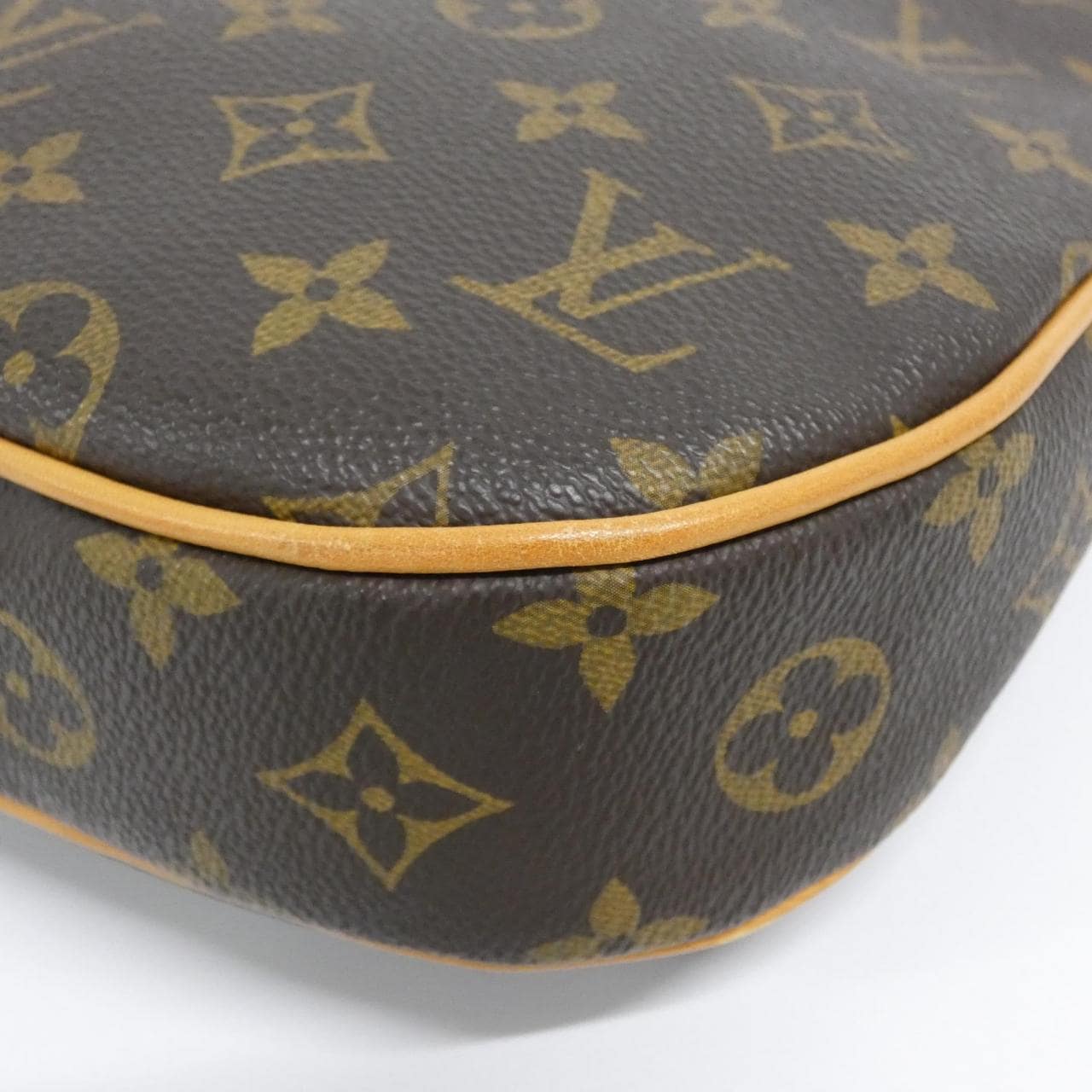 LOUIS VUITTON Monogram Odeon MM M56389 单肩包