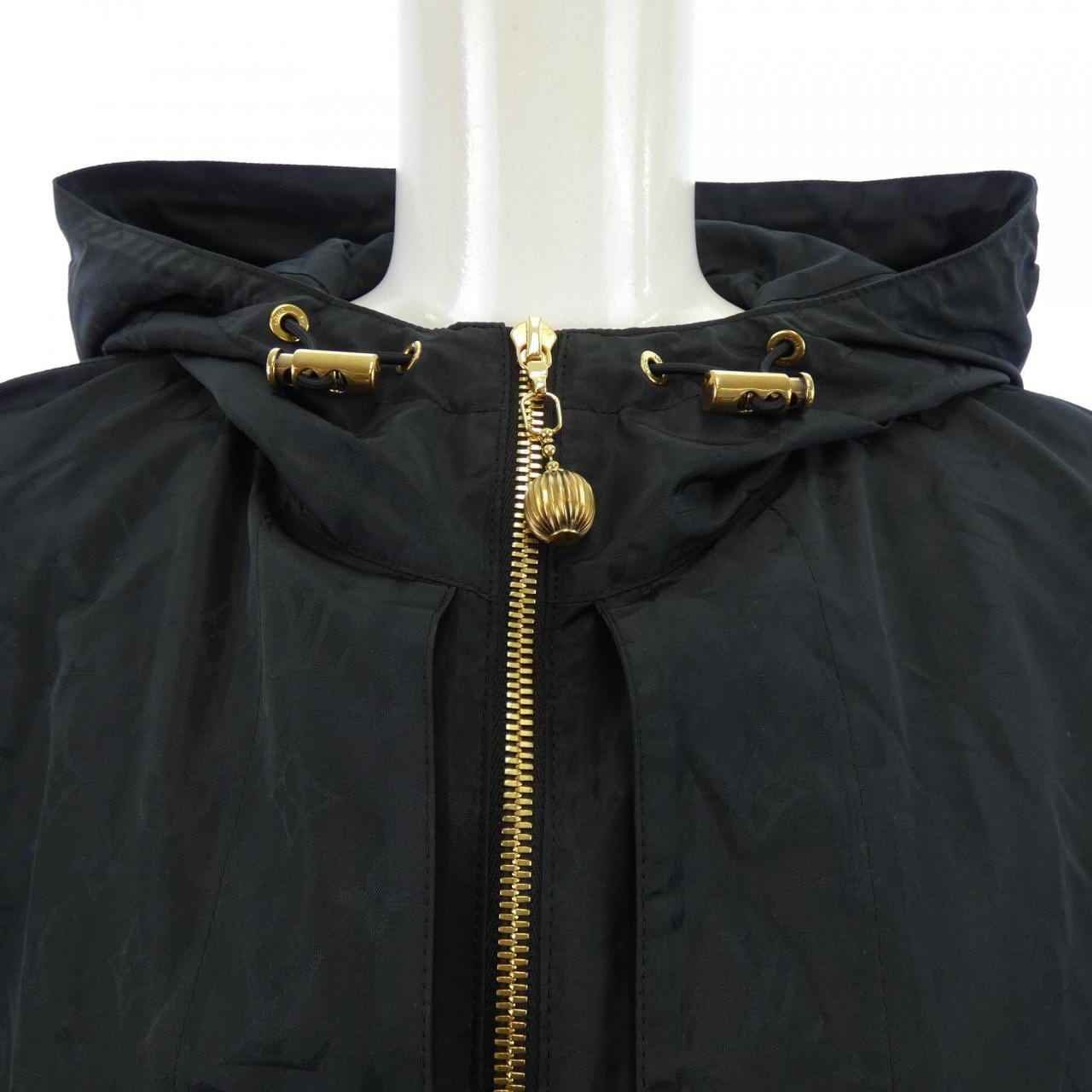 ルイヴィトン LOUIS VUITTON スリーブレスパーカケープ FMOW82FLX コート
