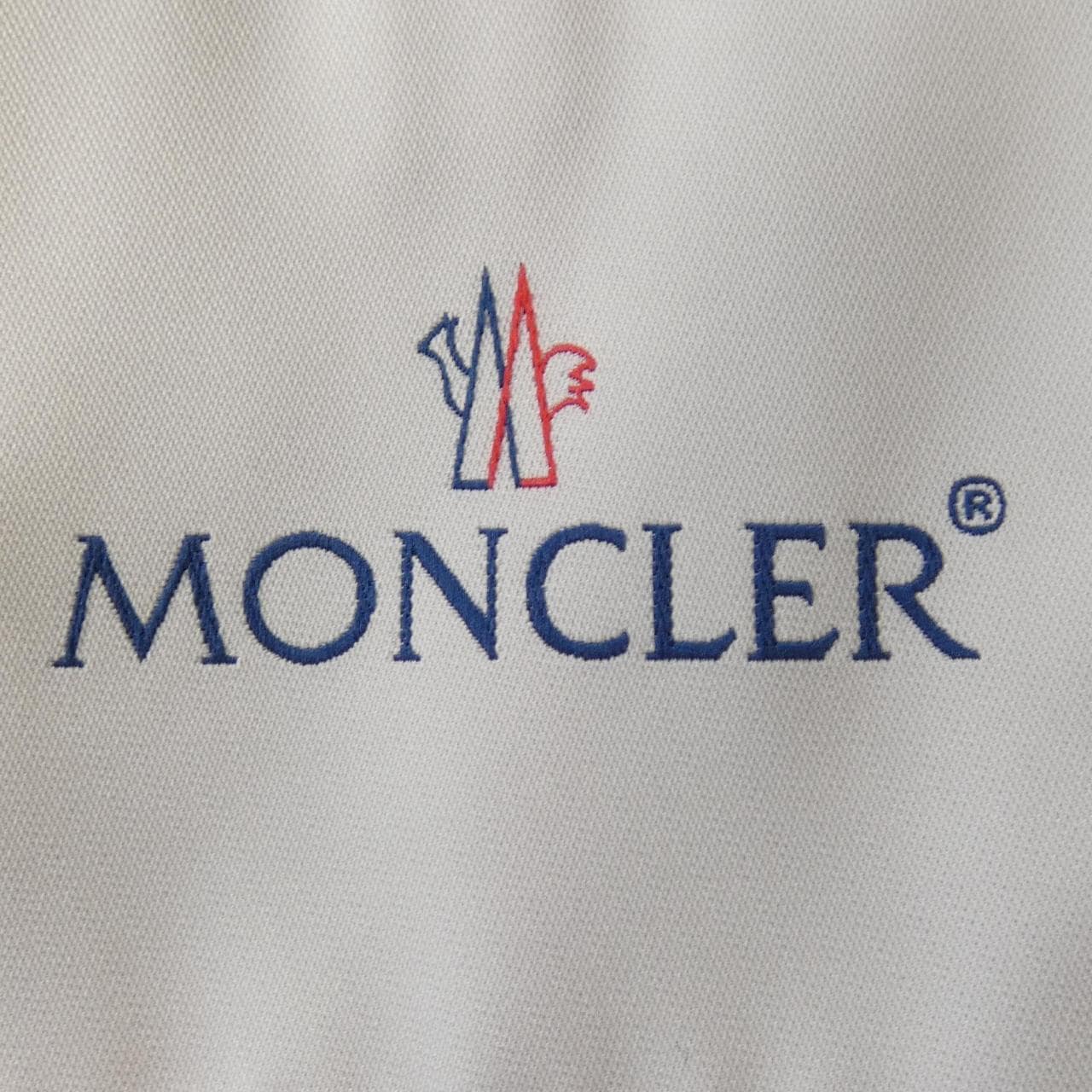 モンクレール MONCLER ダウンジャケット