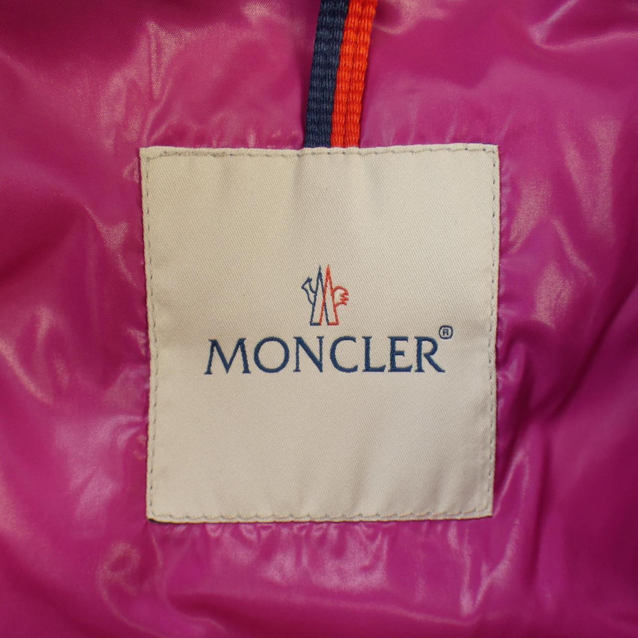 モンクレール MONCLER ダウンジャケット