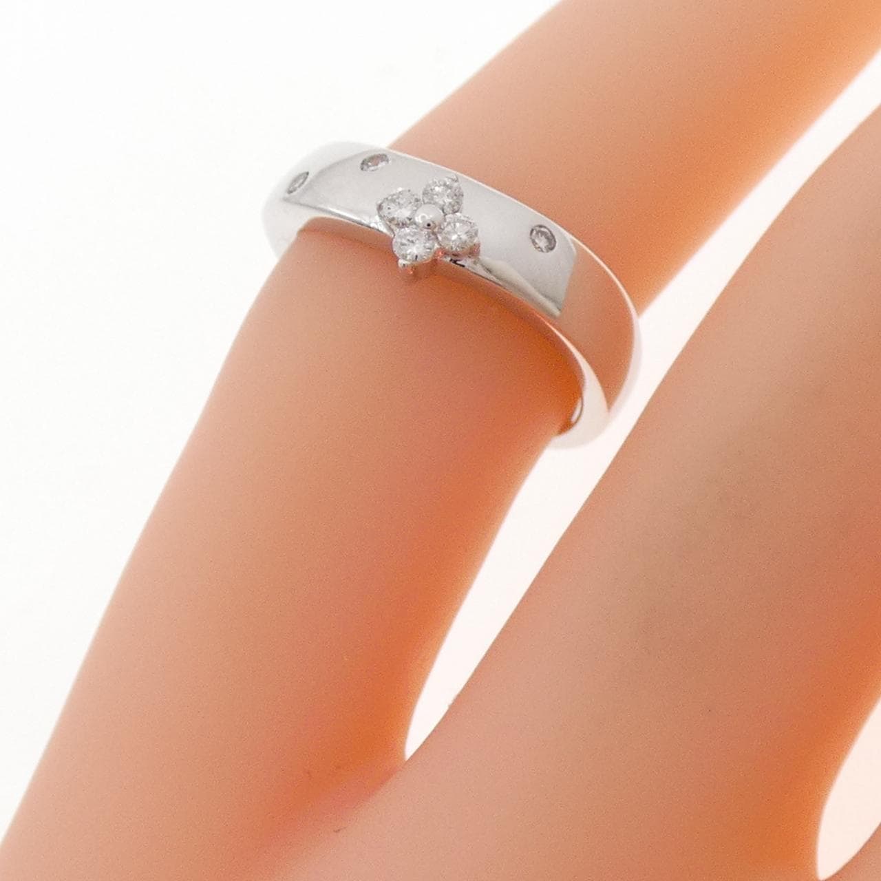 K18WG フラワー ダイヤモンド ピンキー リング