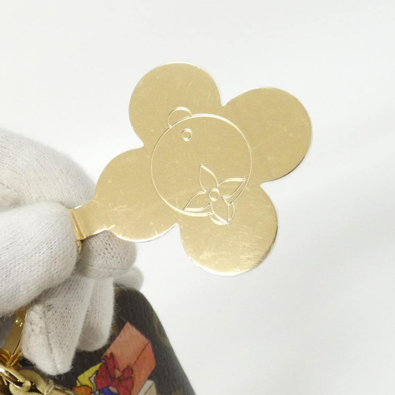 ルイヴィトン モノグラム(ヴィヴィエンヌ ウィンター ホリデー) フォン ホルダー M15338