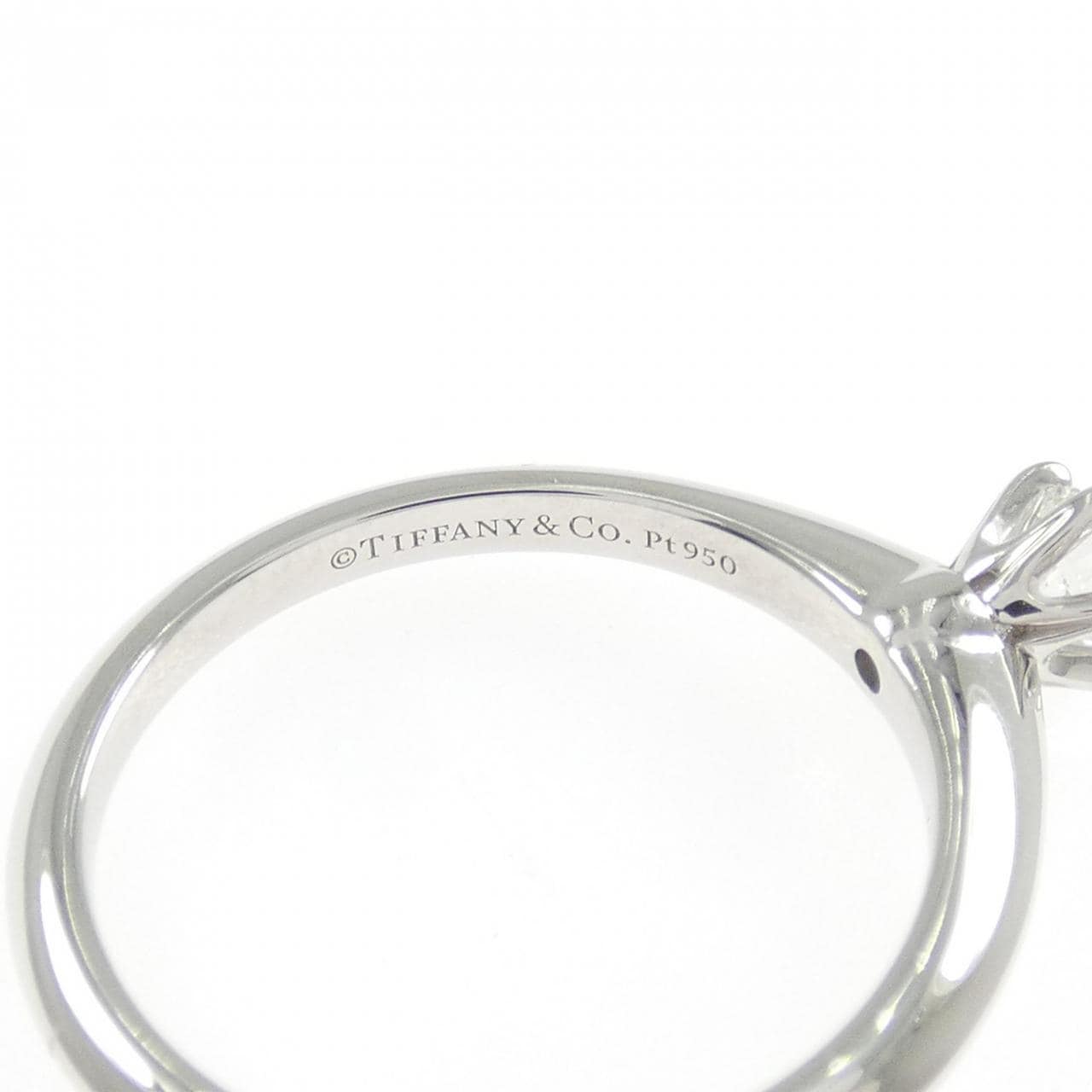 ティファニー クラシックソリティア リング 0.28CT F VVS2 3EXT