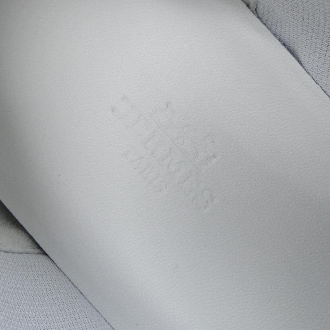 エルメス HERMES ループ 252000Z スニーカー