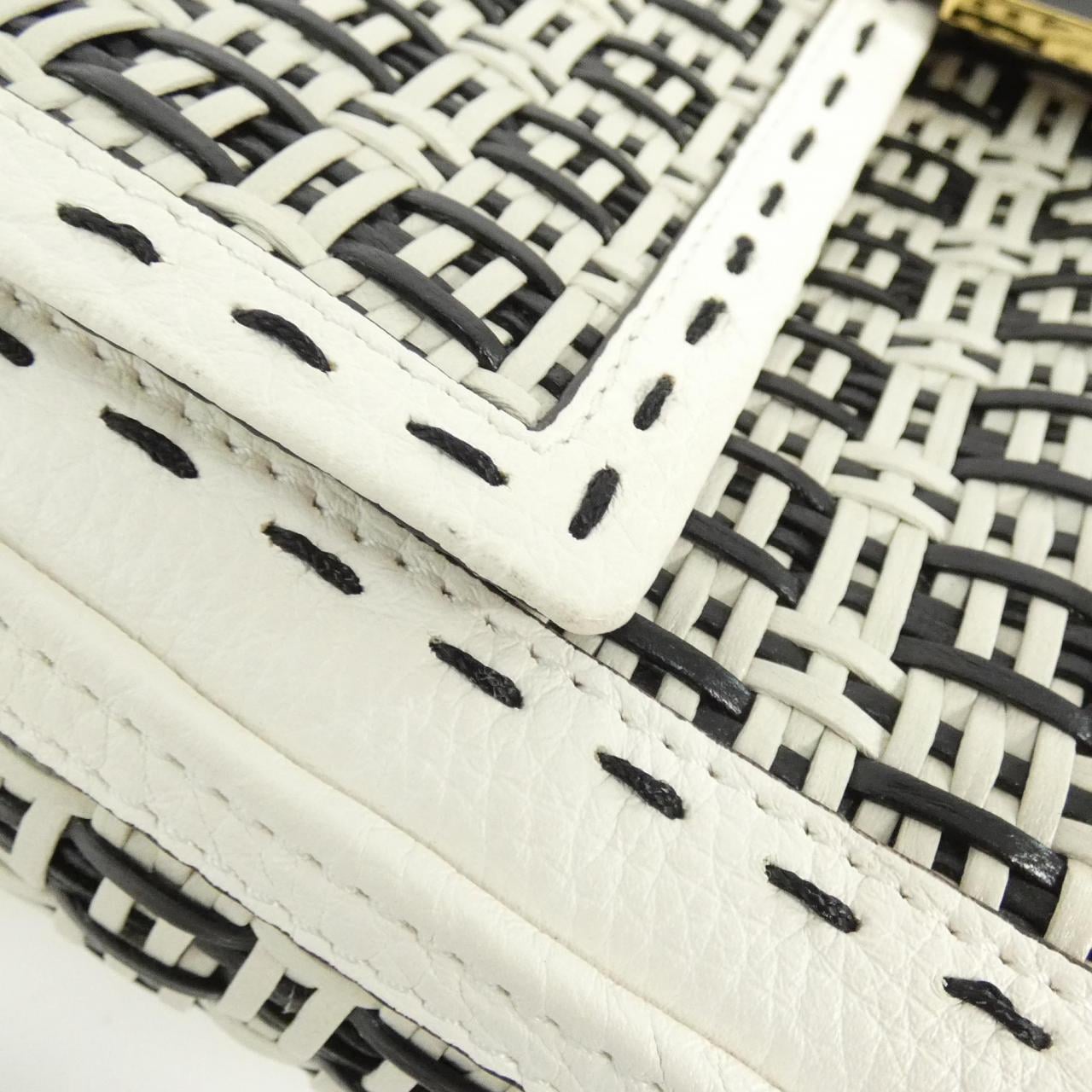 フェンディ SELLERIA バゲット 8BR600 AF2Y ショルダーバッグ