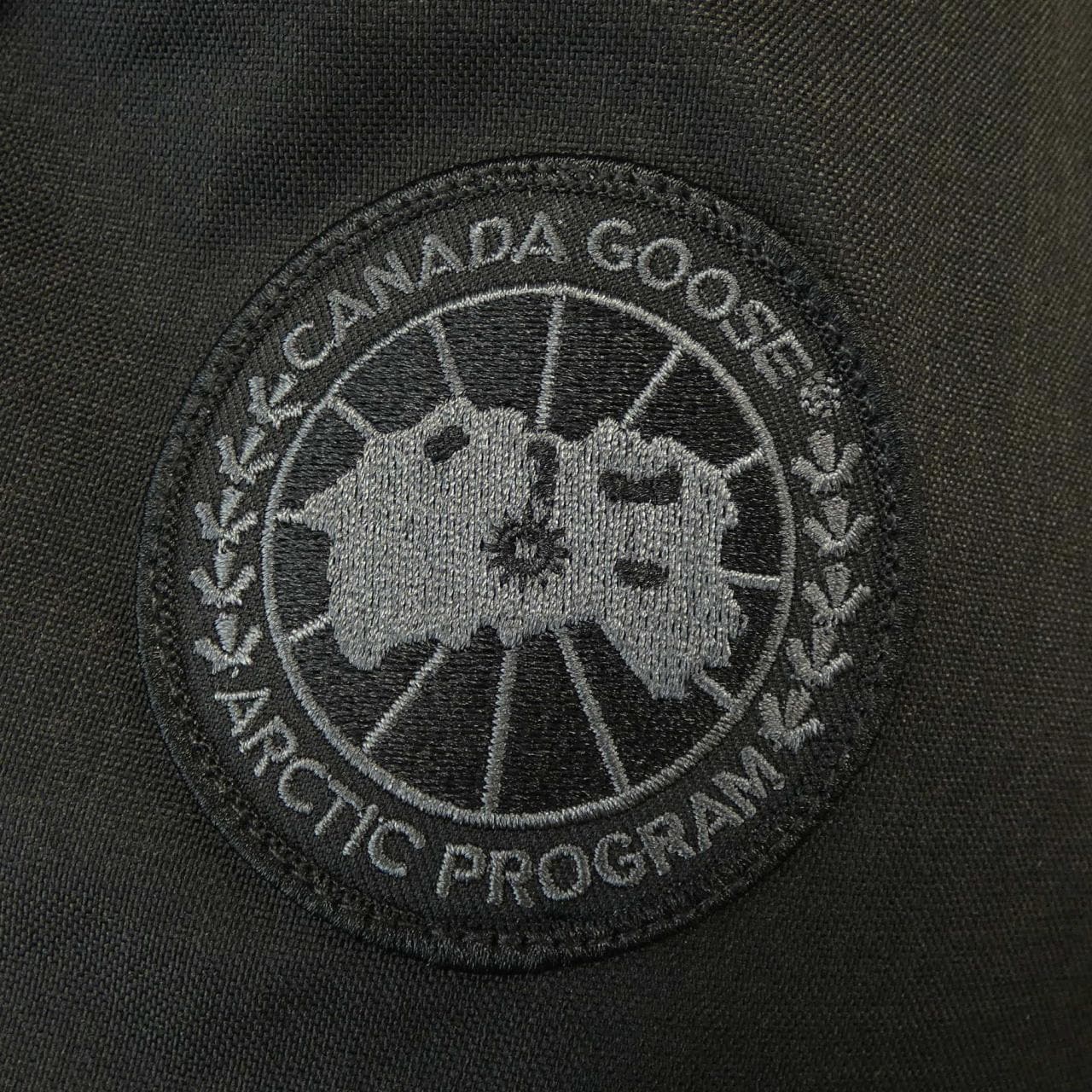 カナダグース CANADA GOOSE ダウンジャケット