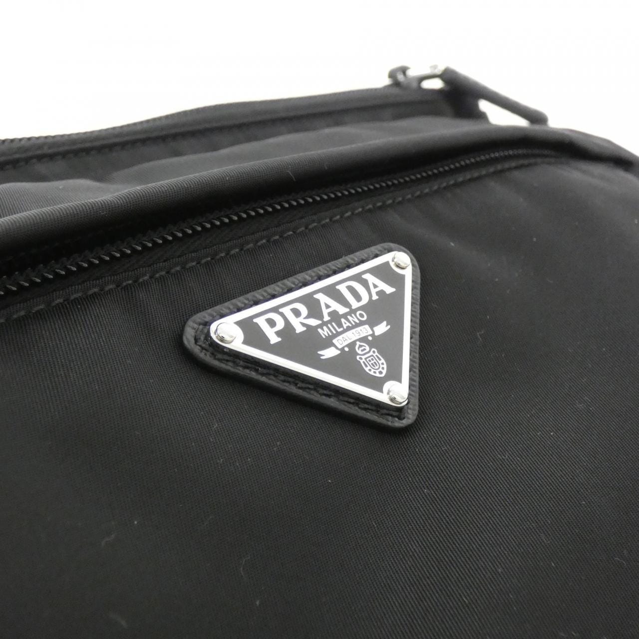 Prada 2VH994肩背包