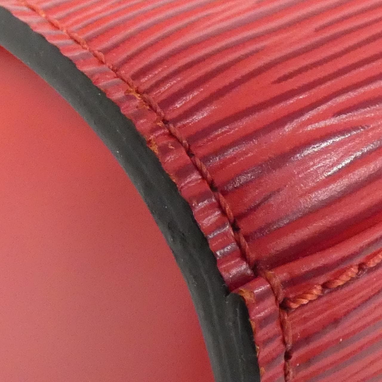 ルイヴィトン エピ ポンヌフ M52057 バッグ