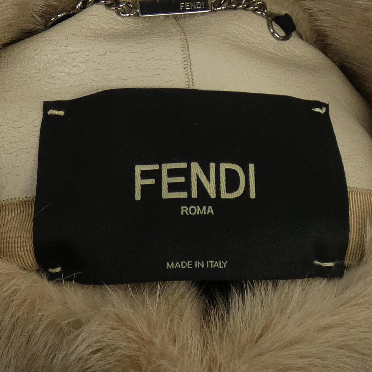 フェンディ FENDI FNN682 J7R コート