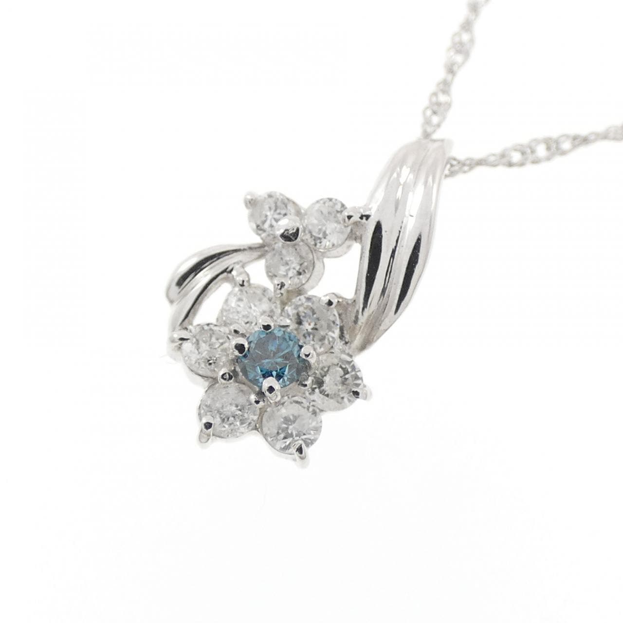 K18WG フラワー ダイヤモンド ネックレス 0.3CT