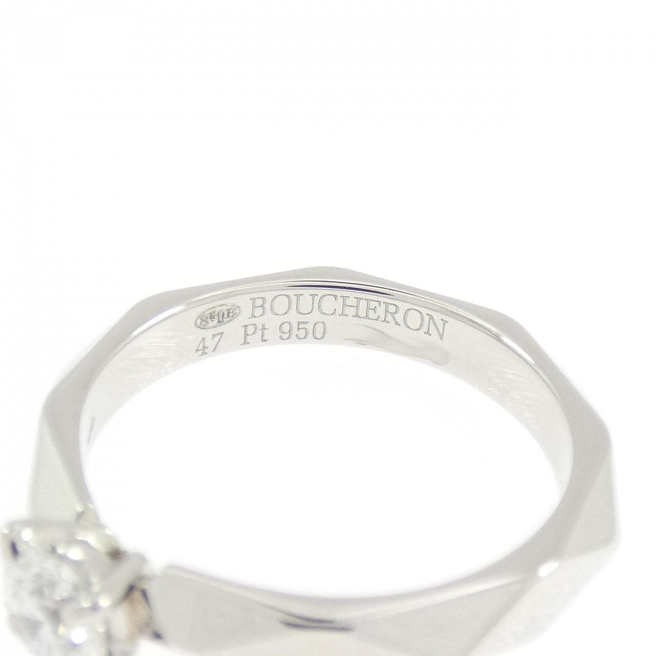 ブシュロン ファセット ソリテール リング 0.30CT F VVS2 3EXT