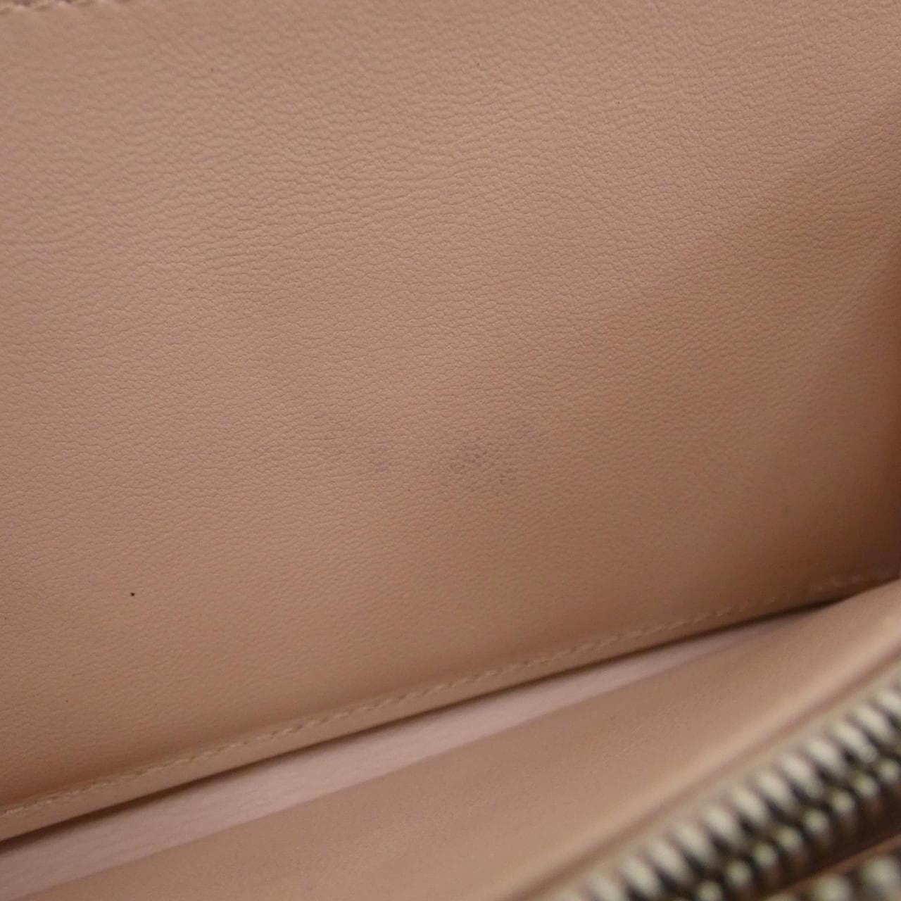 ルイヴィトン マヒナ ジッピー ウォレット M61868 財布