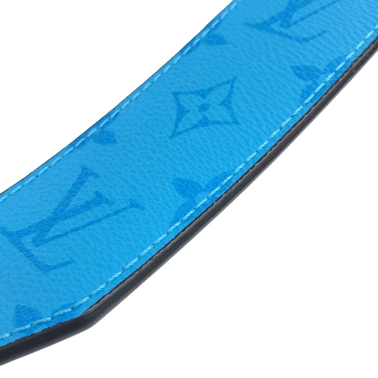 ルイヴィトン タイガ ラマ タイガ ラマ アウトドア メッセンジャー PM M30429 ショルダーバッグ