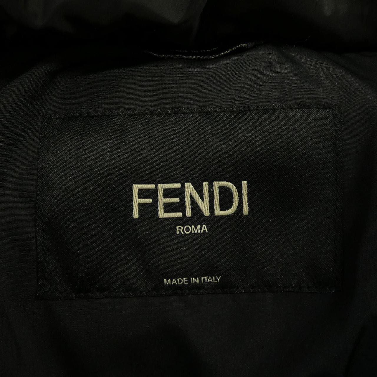フェンディ FENDI FAA919 AQNJ ダウンジャケット