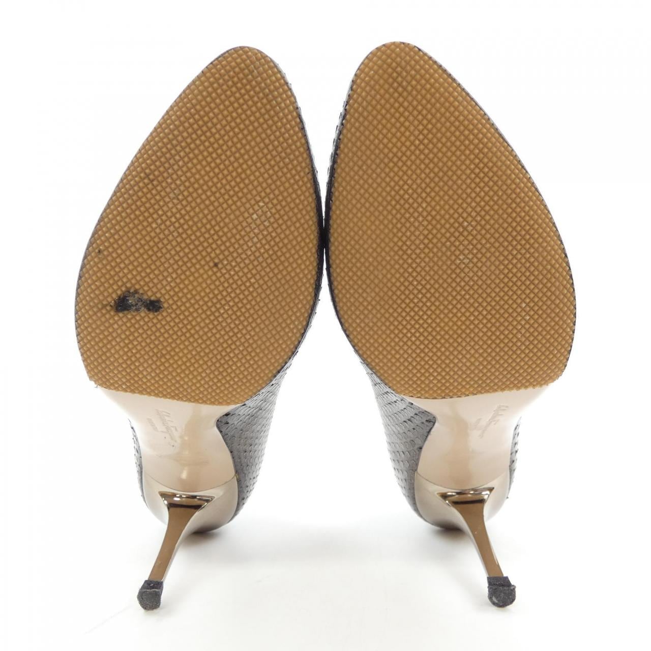サルヴァトーレフェラガモ SALVATORE FERRAGAMO パンプス