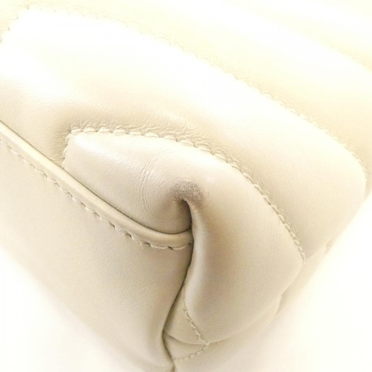 サンローラン ルル 494699 DV727 ショルダーバッグ