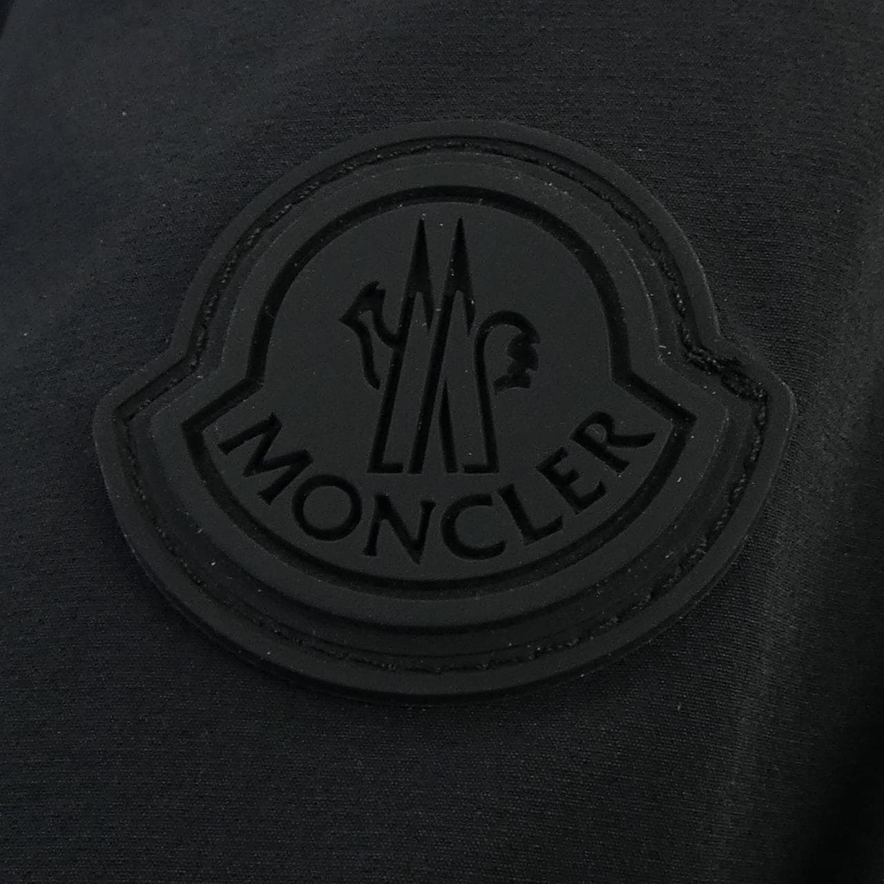 モンクレール MONCLER J20991A00134 ダウンジャケット