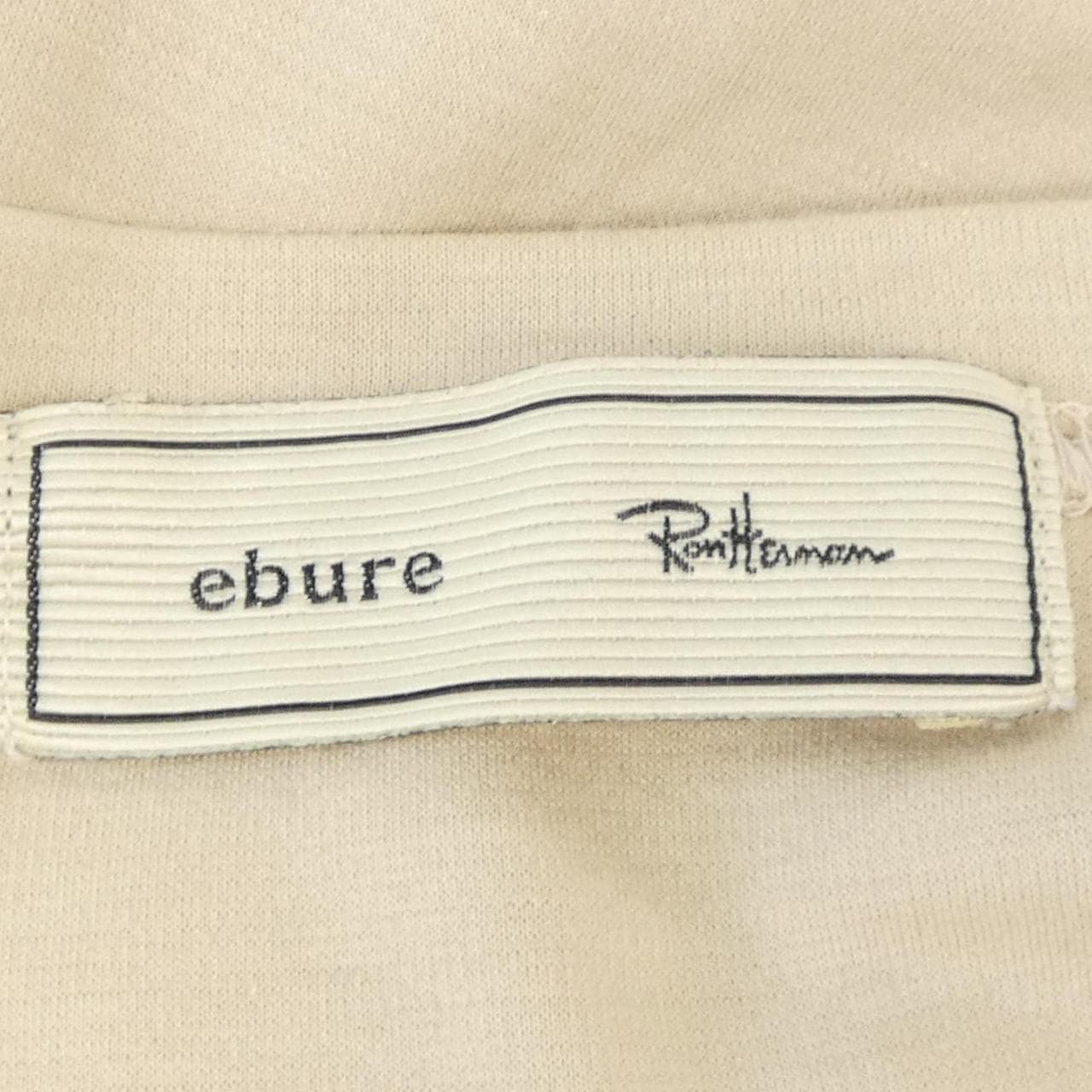 エブール ebure Tシャツ