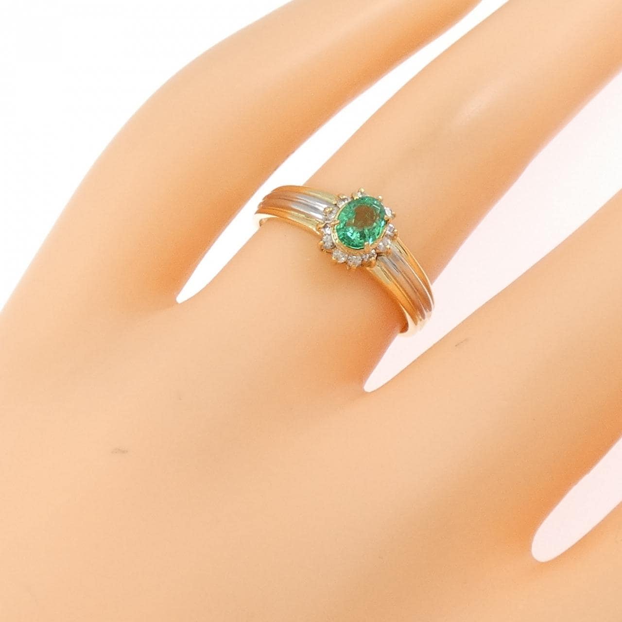 K18YG/PT900 エメラルド リング 0.28CT