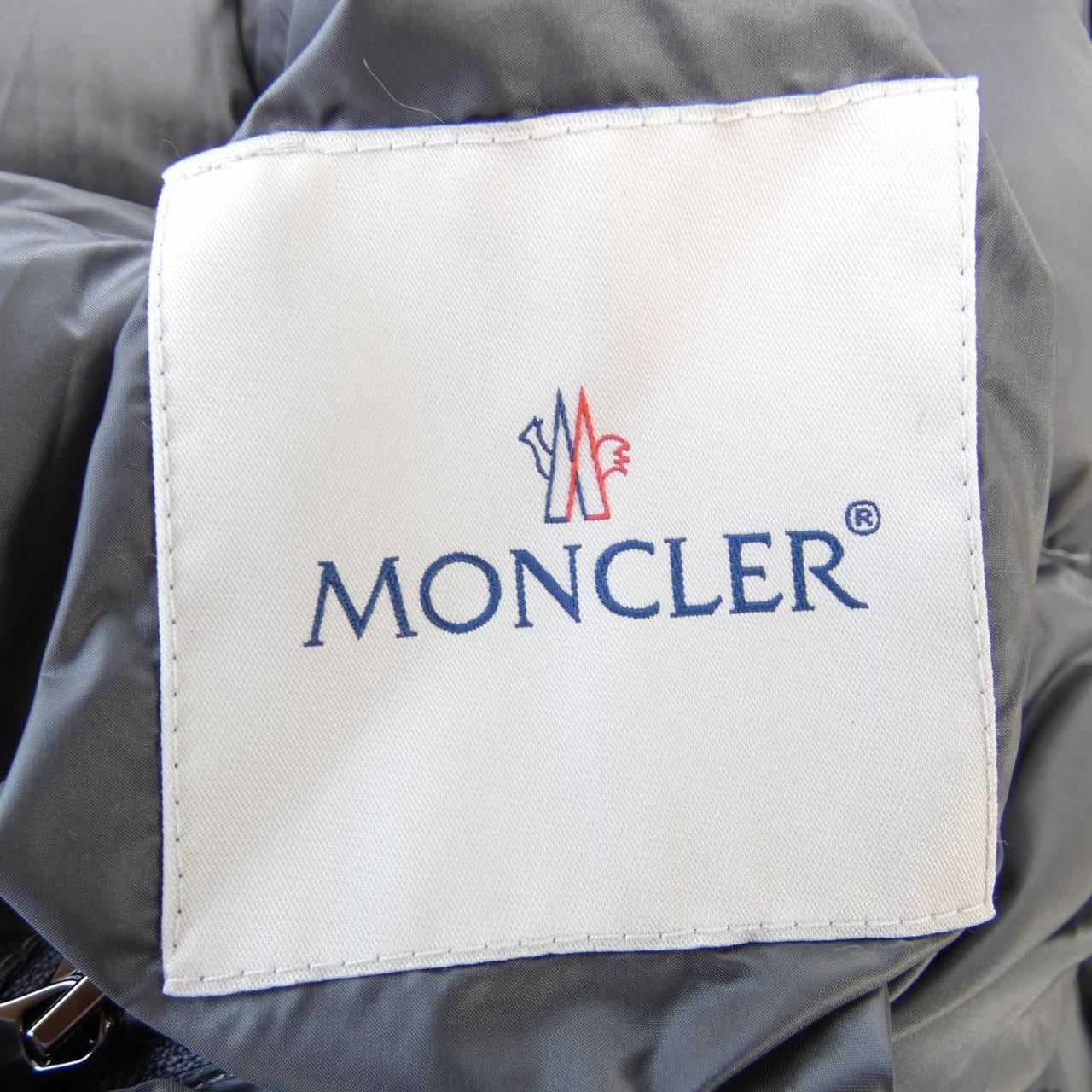 モンクレール MONCLER ダウンジャケット