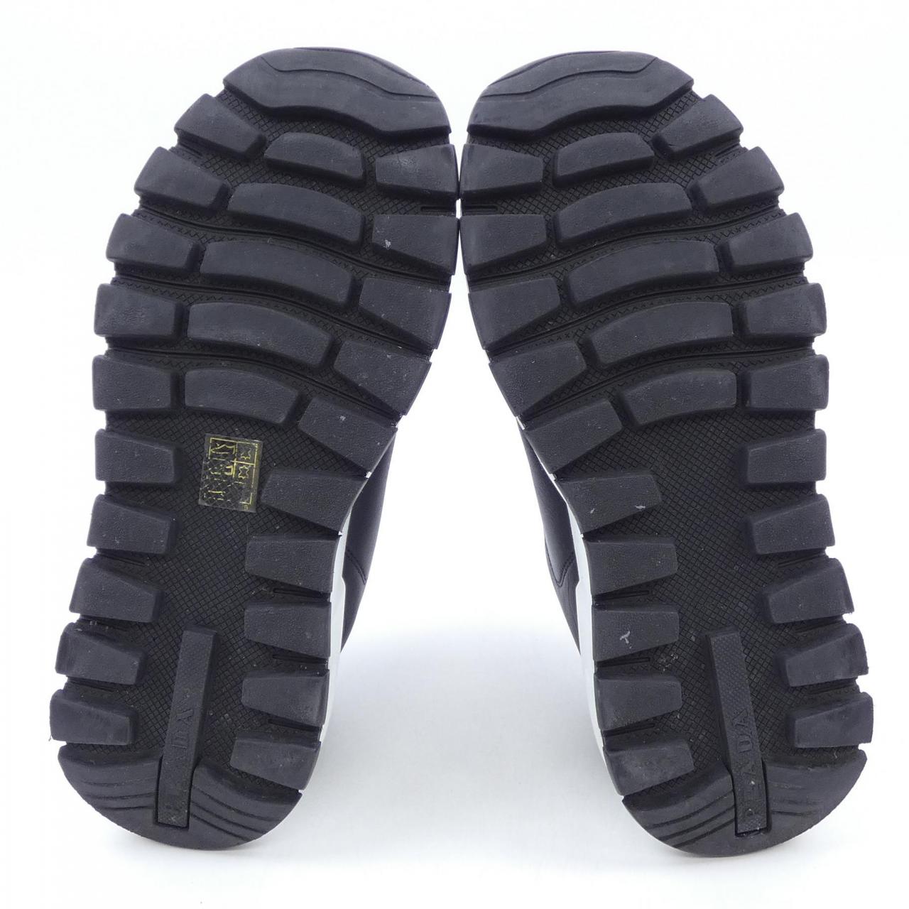 プラダ PRADA トライアングルロゴ 1E804M スニーカー