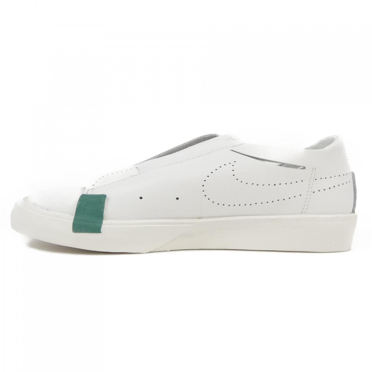 ナイキ NIKE CJ1651-500 スニーカー