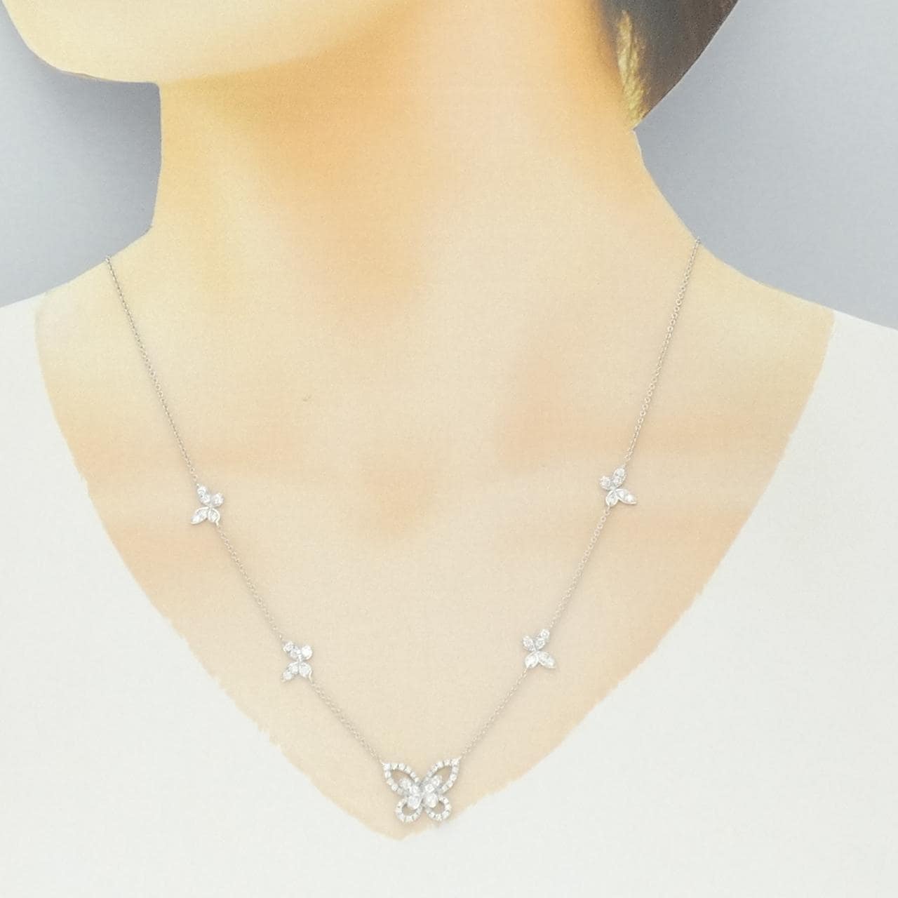 グラフ ミニ バタフライ シルエット ネックレス