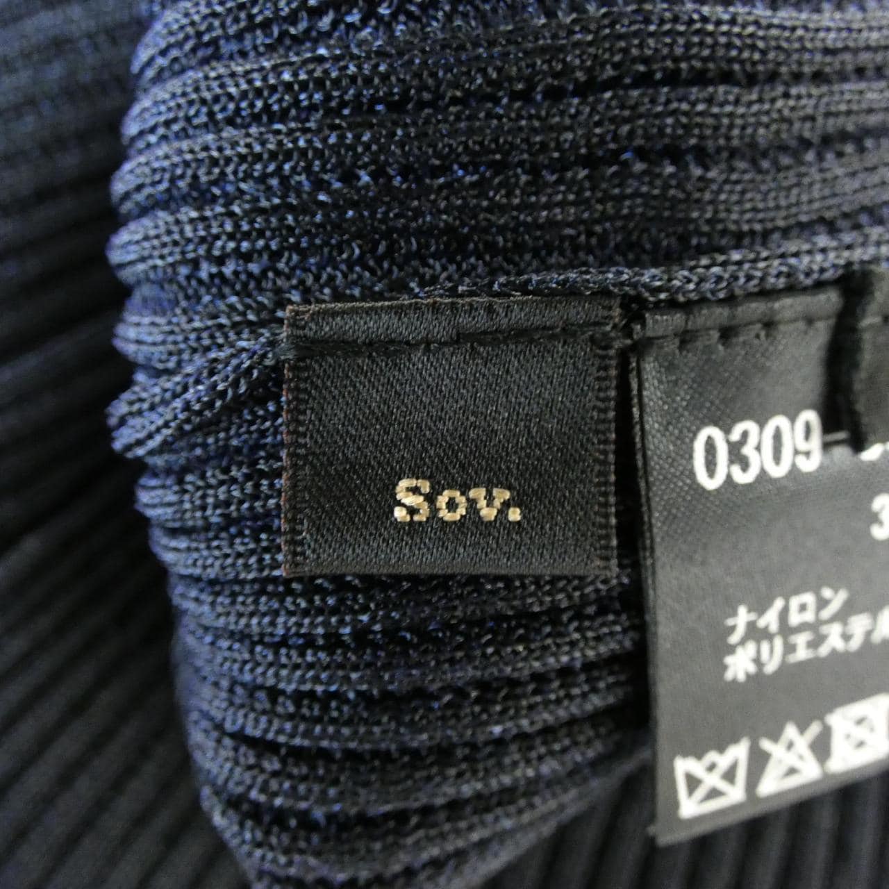 ソブ SOV. トップス