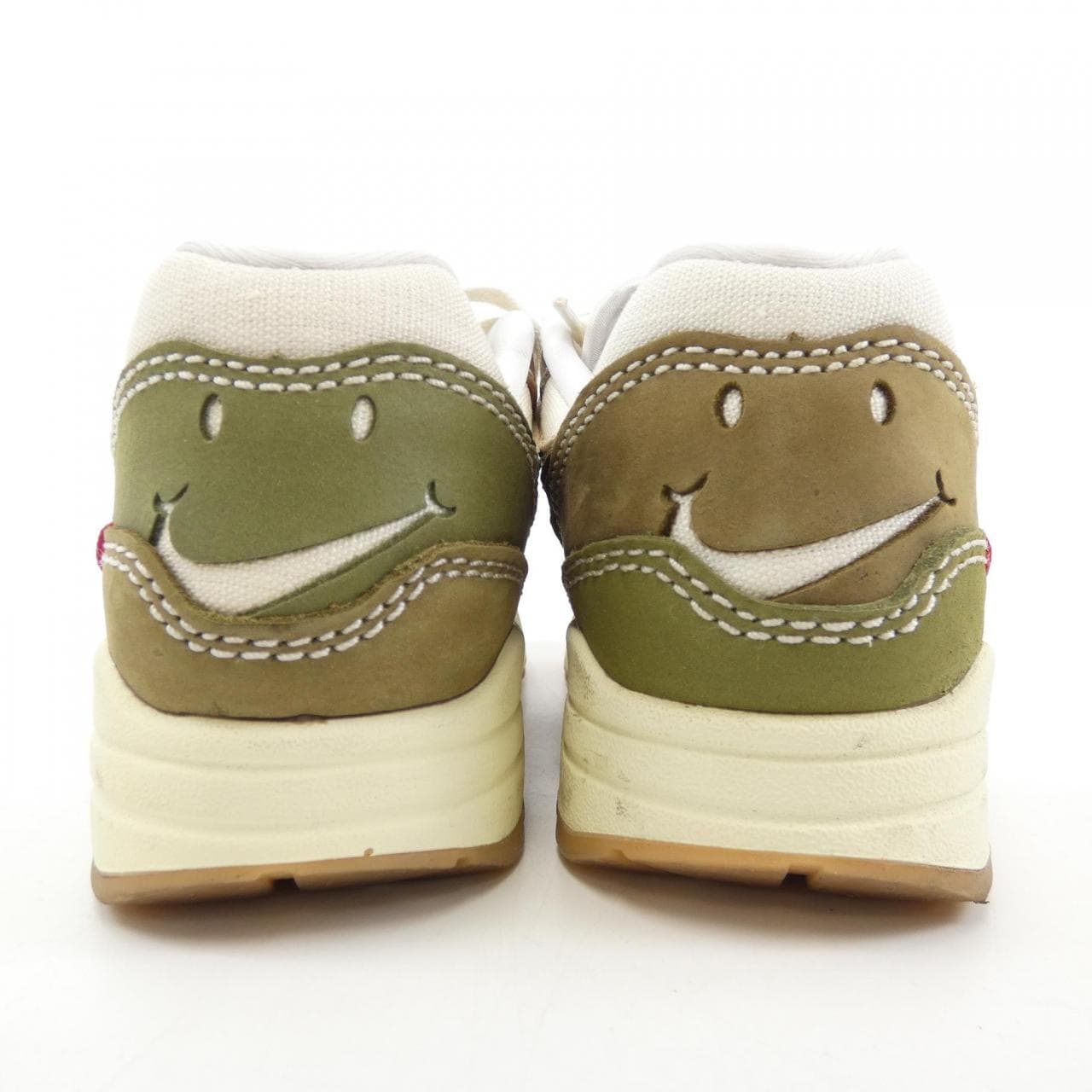 ナイキ NIKE スニーカー