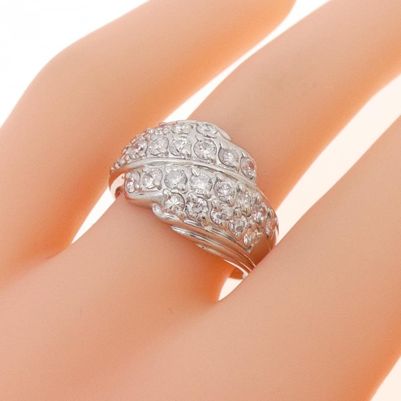 PT900 ダイヤモンド リング 1.00CT