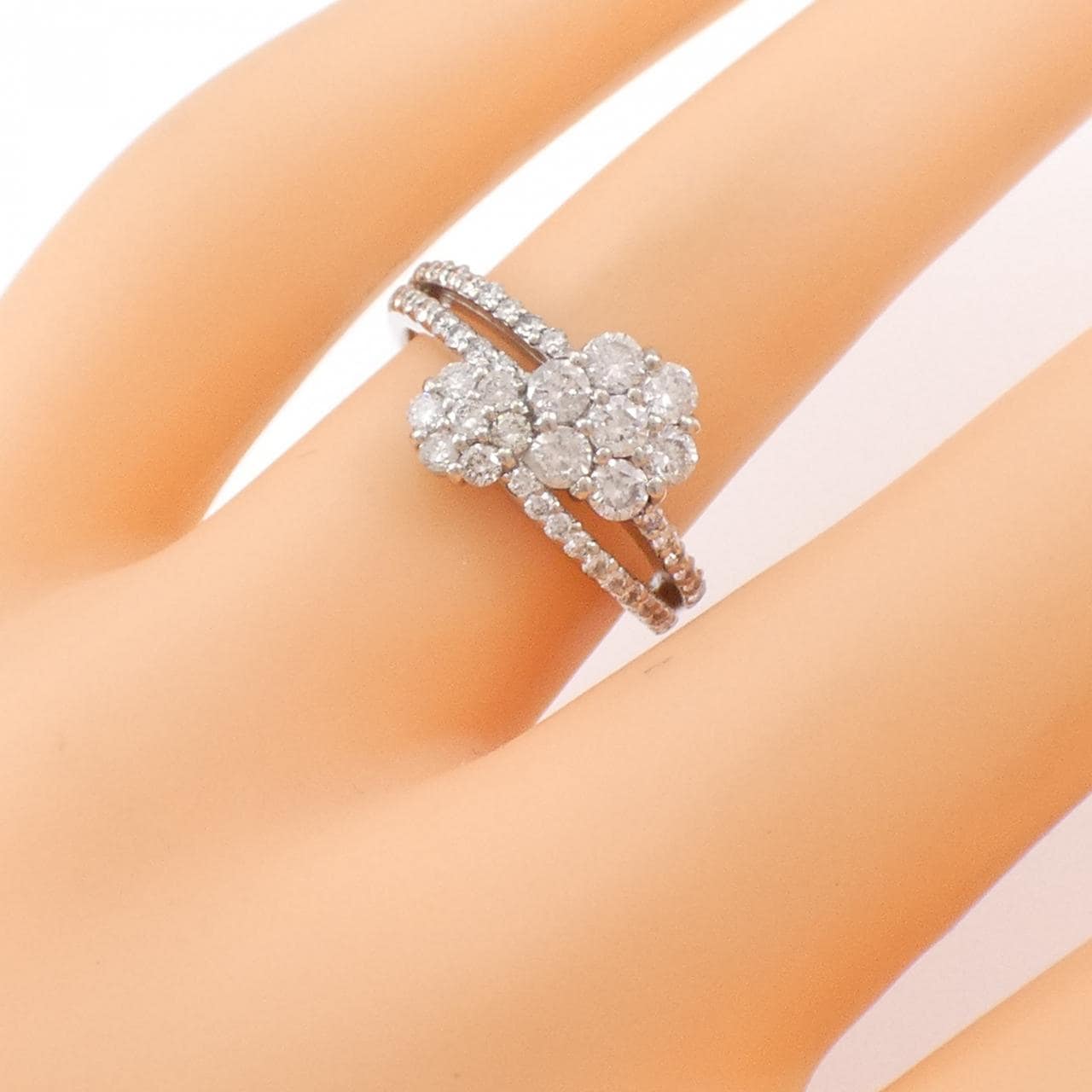 PT フラワー ダイヤモンド リング 0.85CT