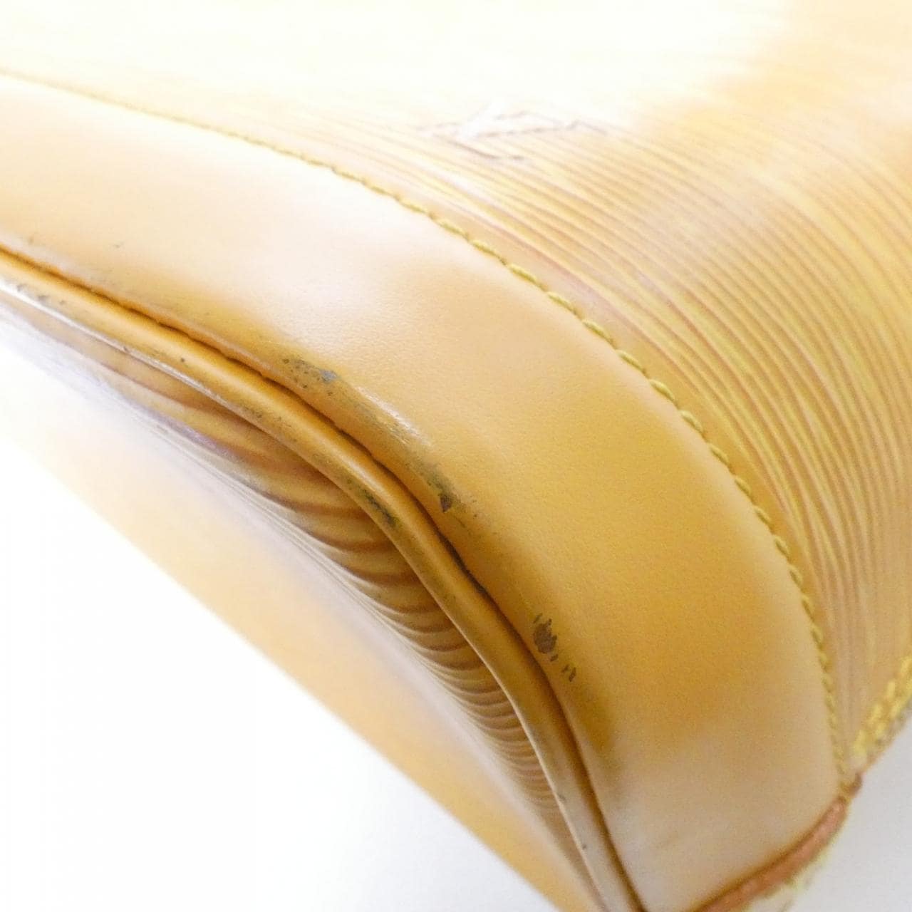 ルイヴィトン エピ アルマ PM M52149 バッグ