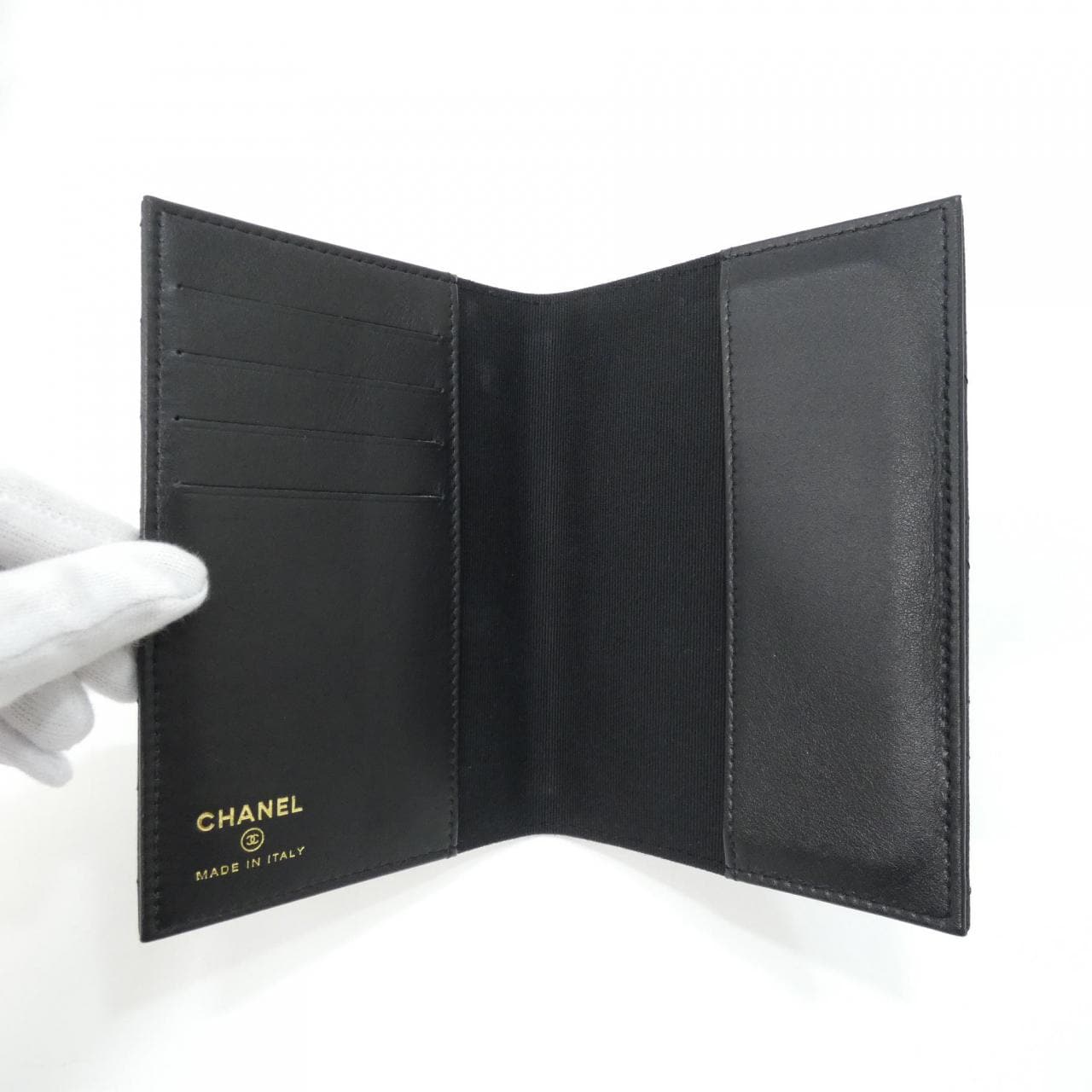 シャネル AP4561 パスポートケース