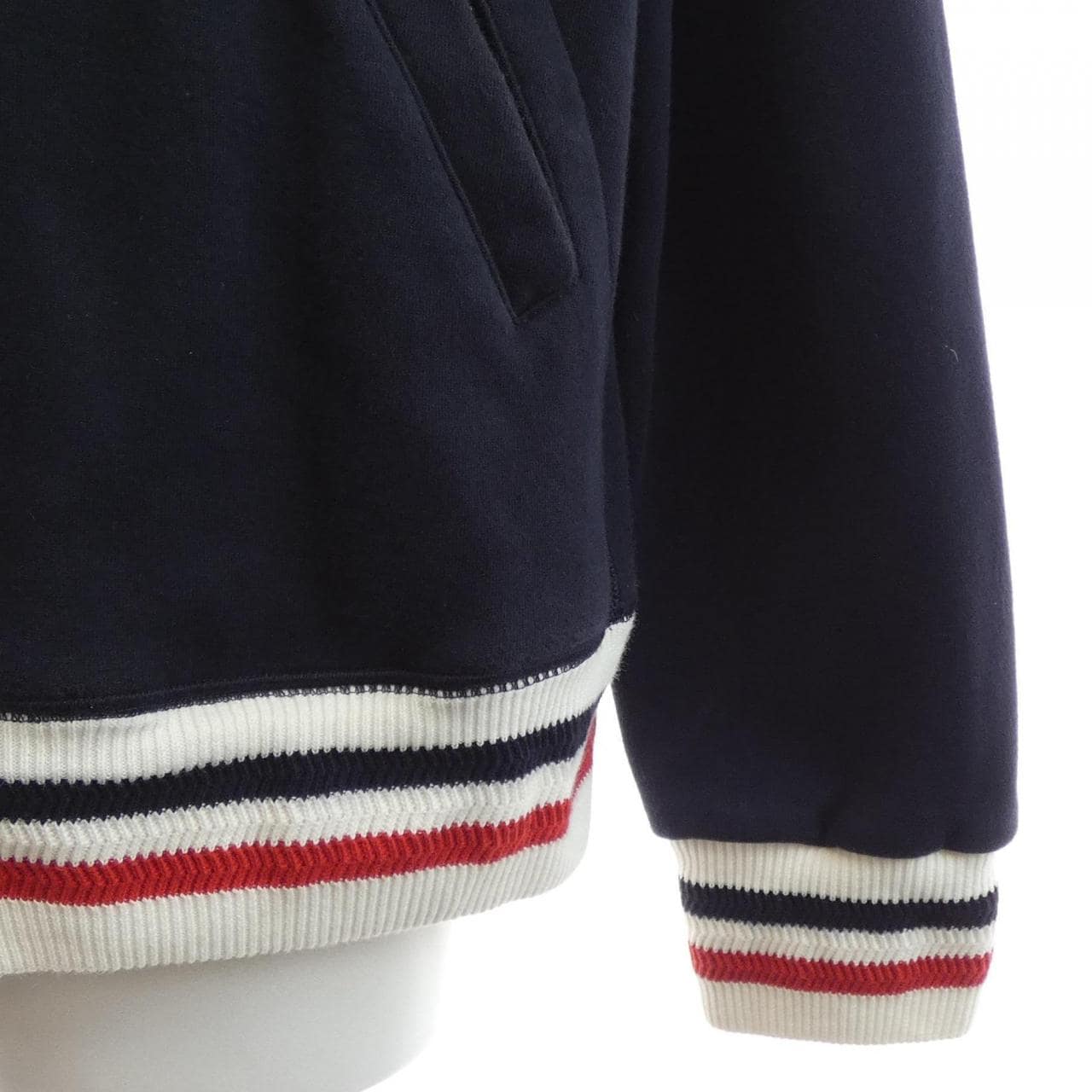 モンクレールガムブルー MONCLER GAMMEBLEU 13918411450 ダウンジャケット