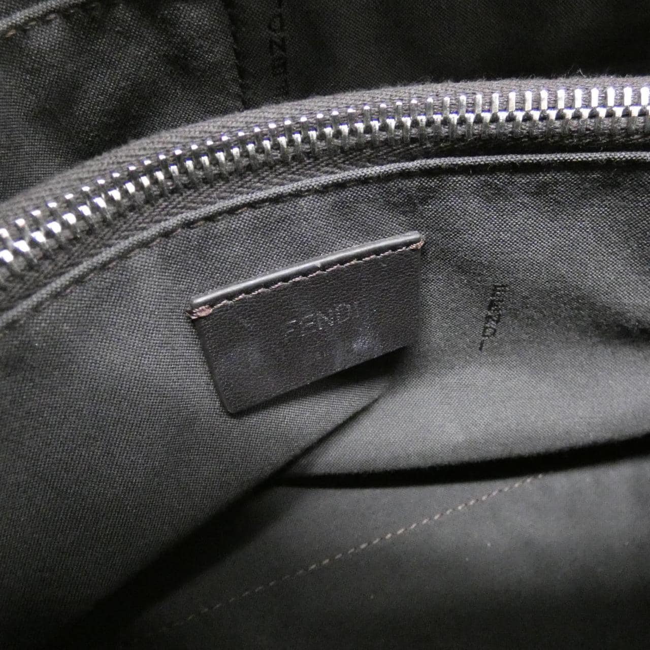 フェンディ バイ ザ ウェイ ミディアム 8BL146 AC9L バッグ