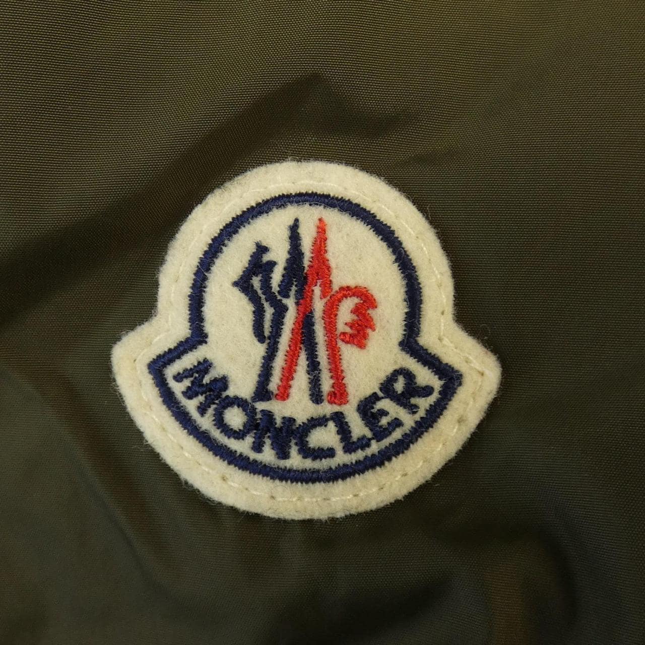 モンクレール MONCLER ダウンジャケット