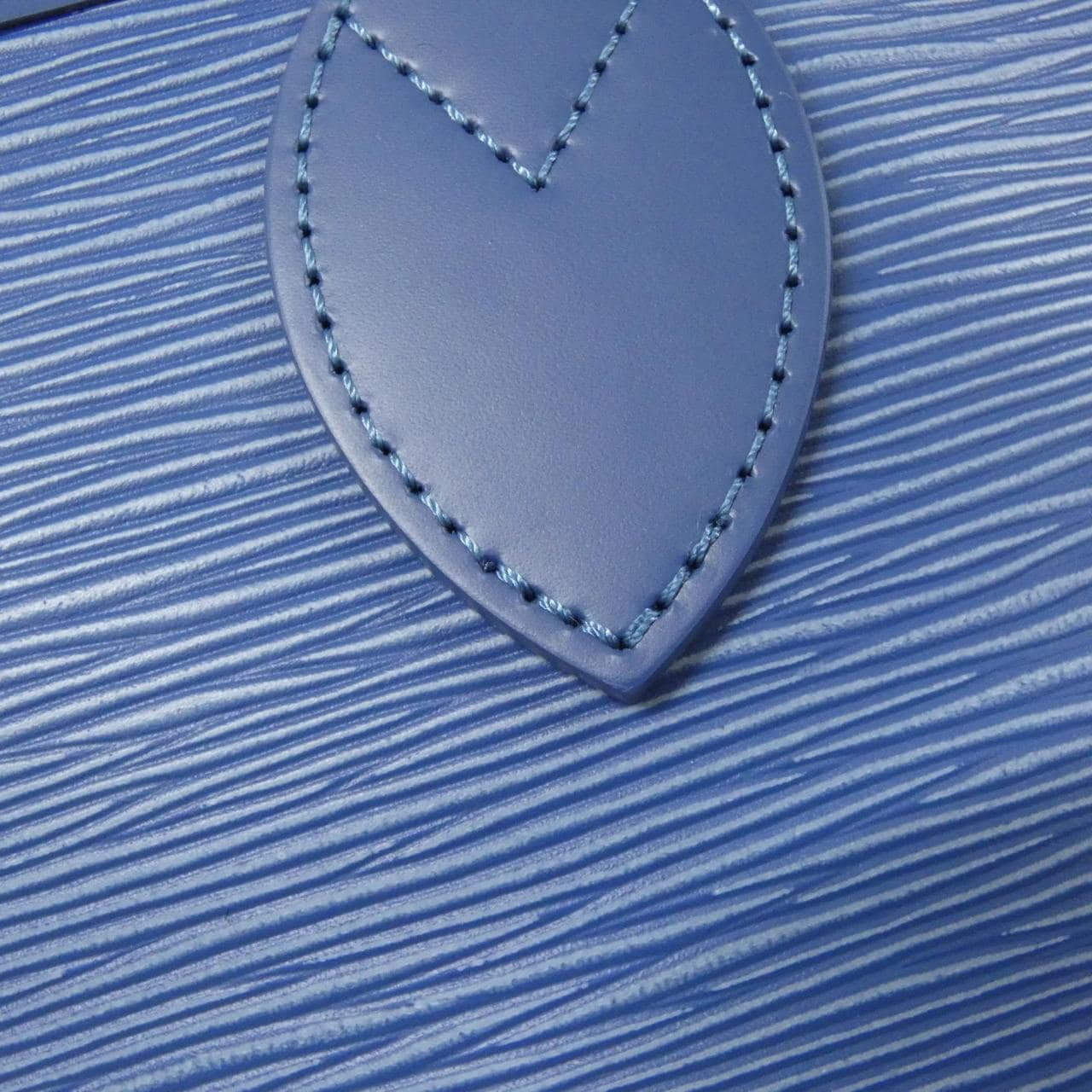 ルイヴィトン エピ ネヴァーフル MM M14856 バッグ