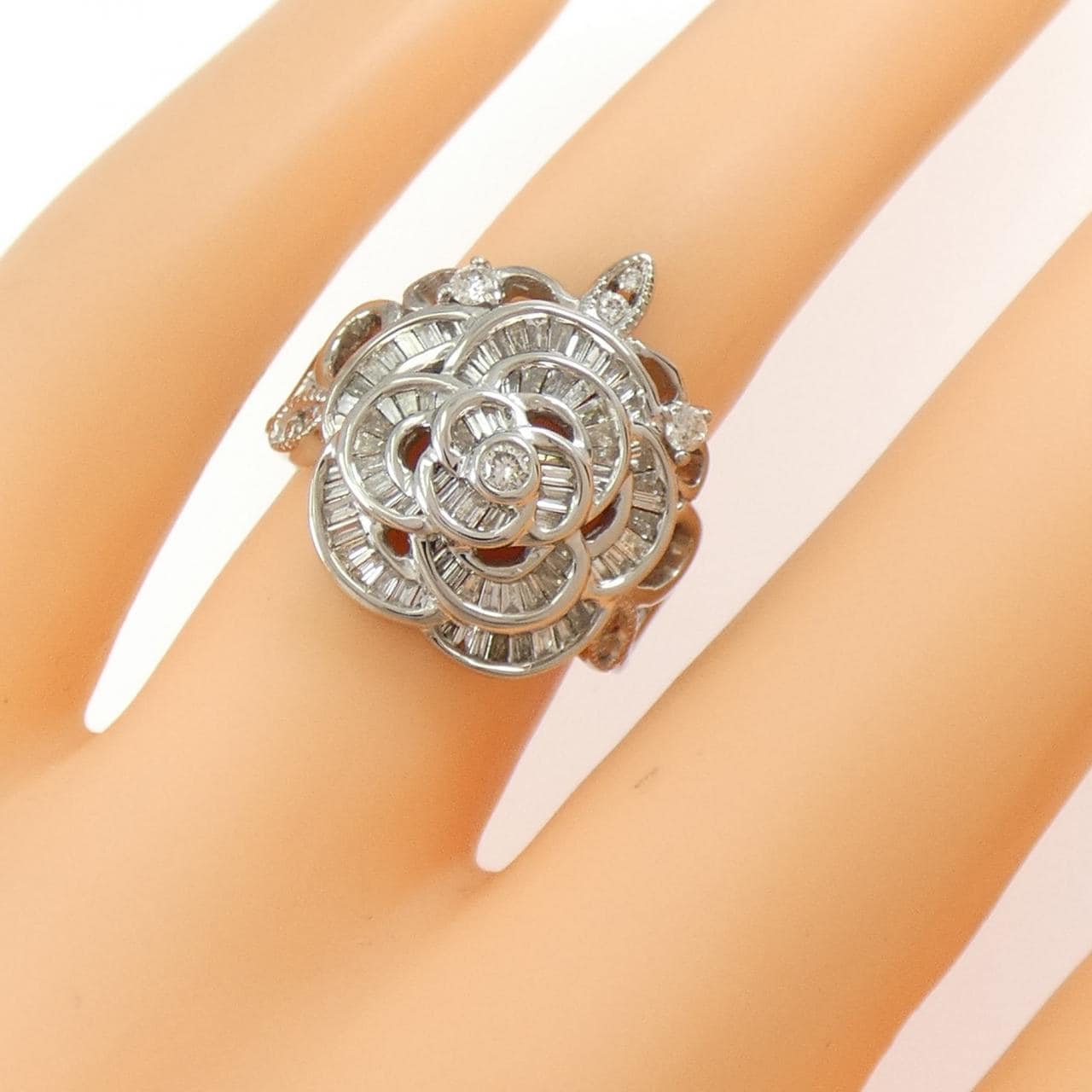 K18WG ダイヤモンド リング 0.62CT