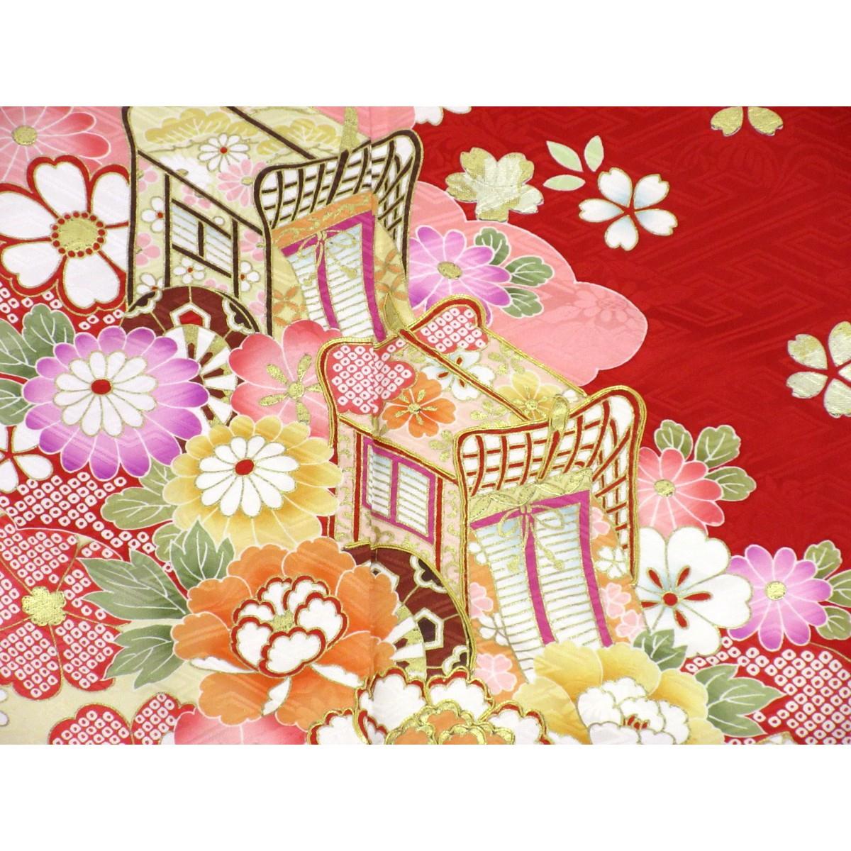 振袖　友禅金彩加工　刺繍入り
