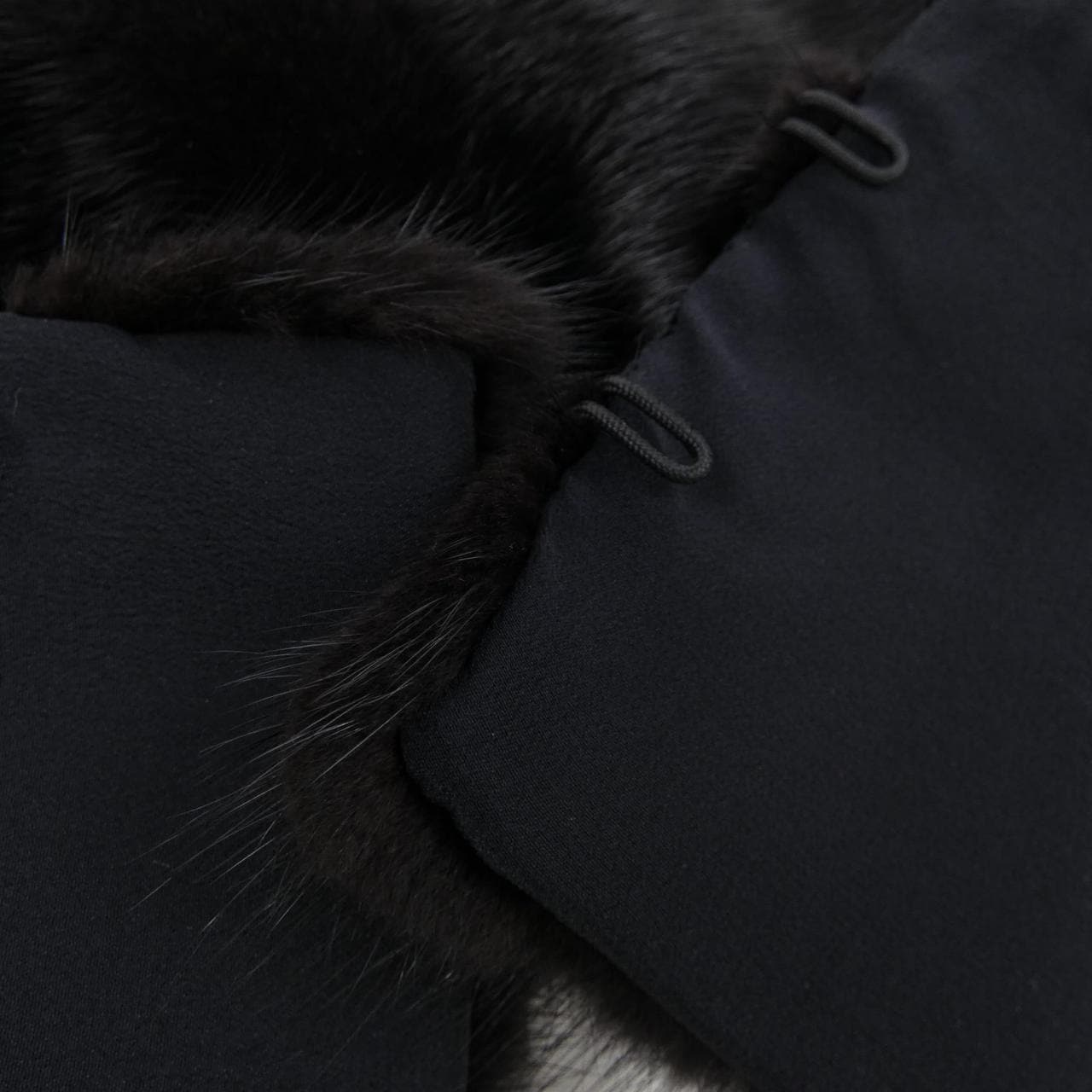 フェンディ FENDI FNG488 A6GG F0GME カラー