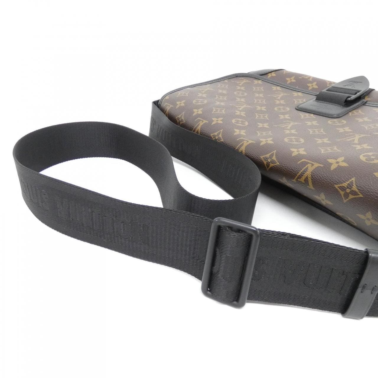 ルイヴィトン モノグラム マカサー アーチー メッセンジャー GM M46371 ショルダーバッグ