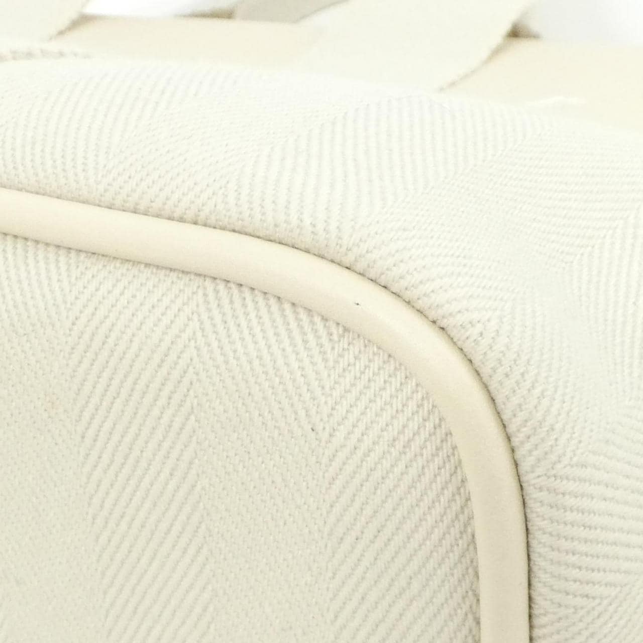 エルメス ヴァルパライソ PM 056119CK バッグ