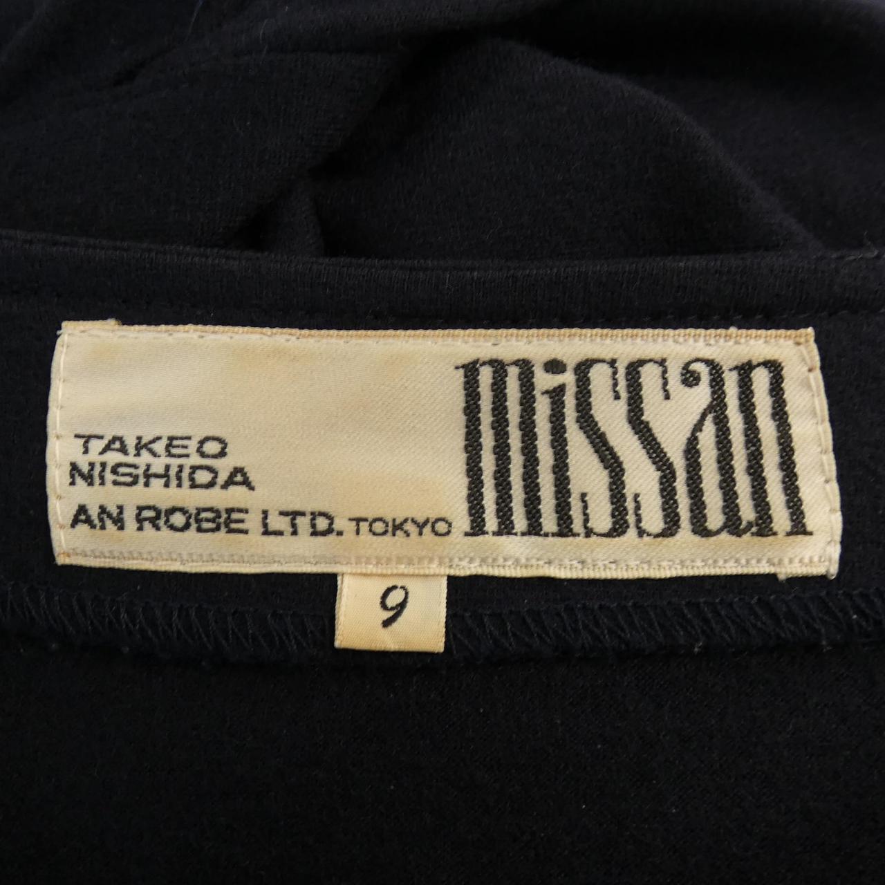 ニシダタケオ TAKEO NISHIDA トップス