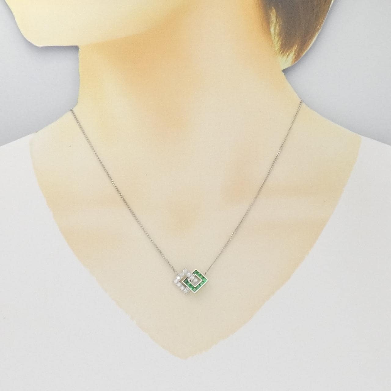 PT900/PT850祖母绿项链0.46CT