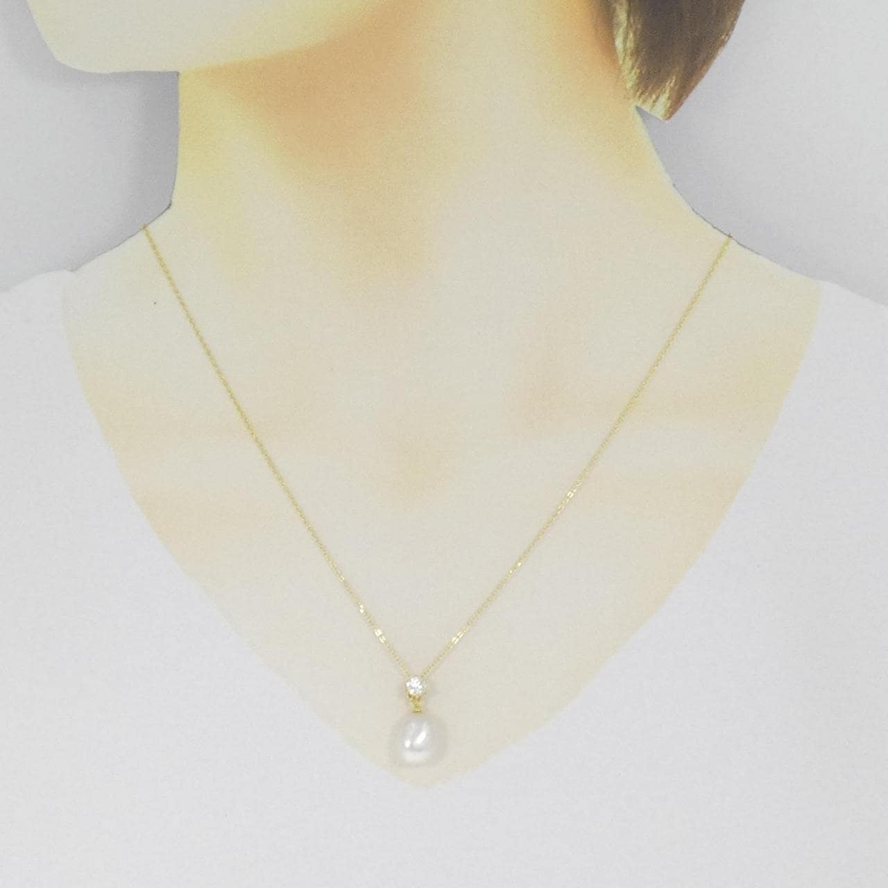K18YG White Butterfly Pearl necklace
