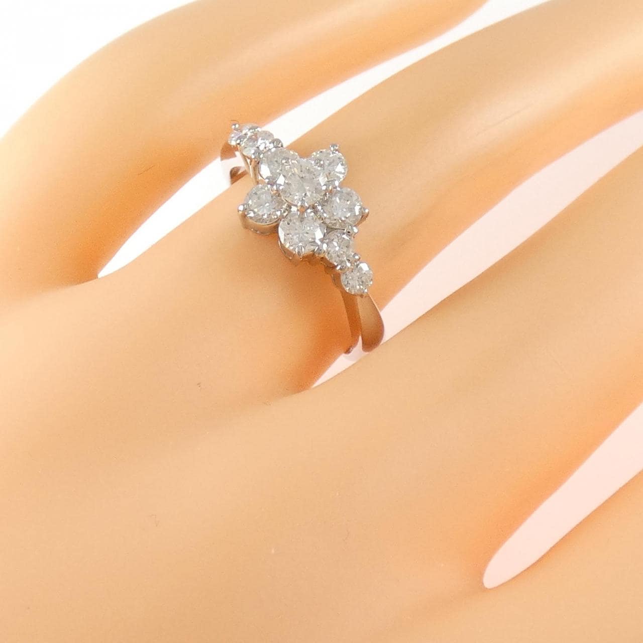 PT900 フラワー ダイヤモンド リング 1.00CT